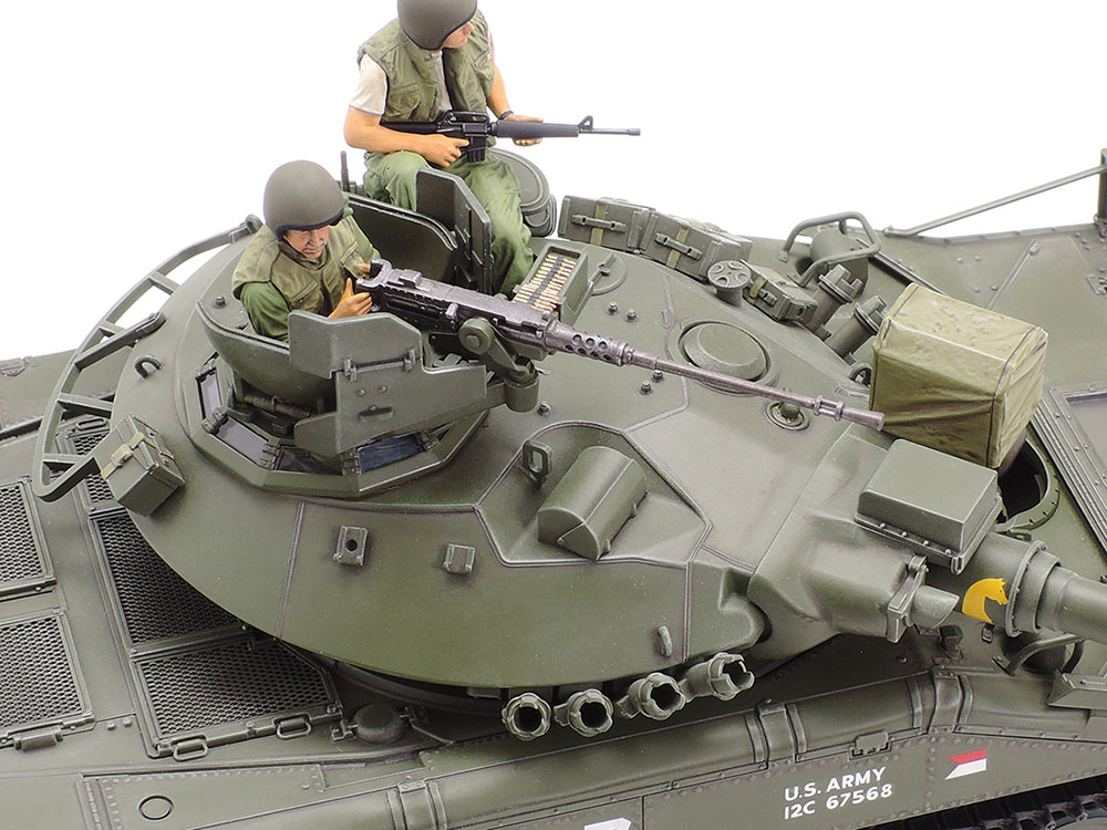 タミヤ　U.S.ARMY戦車　完成品　プラモデル　リモコン付き