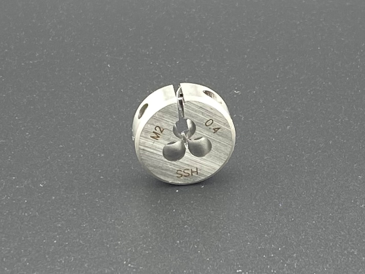 予備部品　スクリューメイクｖ2 交換用 ダイス　M2x0.4